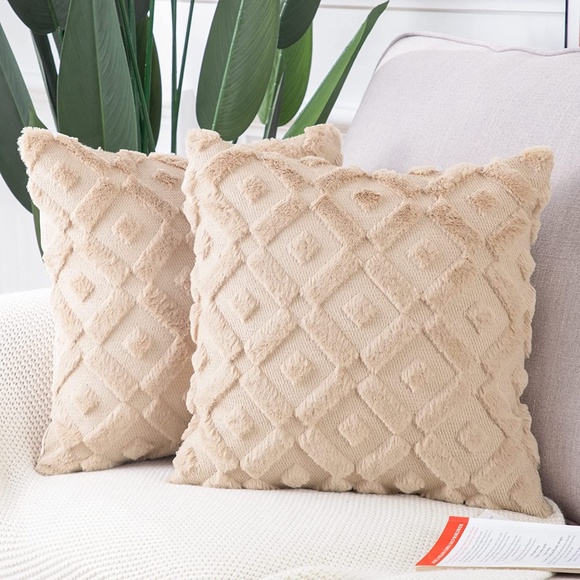 Set of 2 Soft Plush Short Wool Velvet Decorative Throw Pillow Covers 14x14 inch - Picture 1 of 8